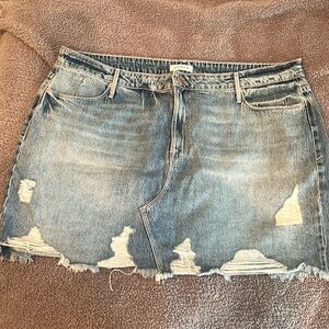 Good American Denim Skirt Distressed NEVER WORN